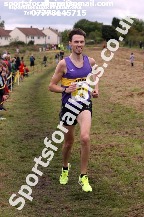 Senior mens Start Fitness North Eastern Harriers League, Wrekenton, Gateshead. Photo:  David T. Hewitson/Sports for All Pics